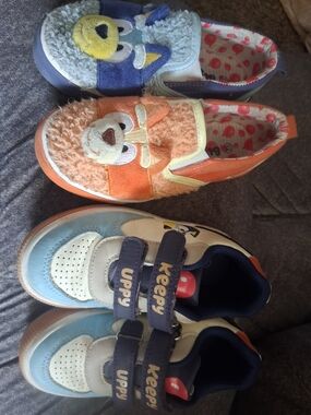 Set Of 2 Bluey GUC Toddler Shoes Size 11/12